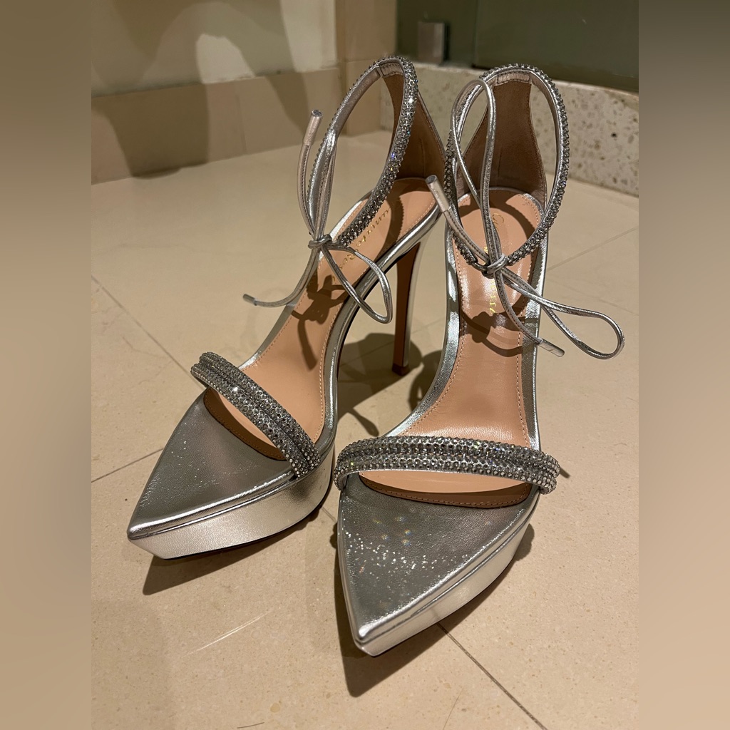 Gianvito Rossi Burma Heels  Size 365  Brand NewNever Worn